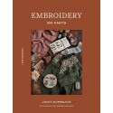 Książka Embroidery on Knits, Judit Gummlich (Laine...