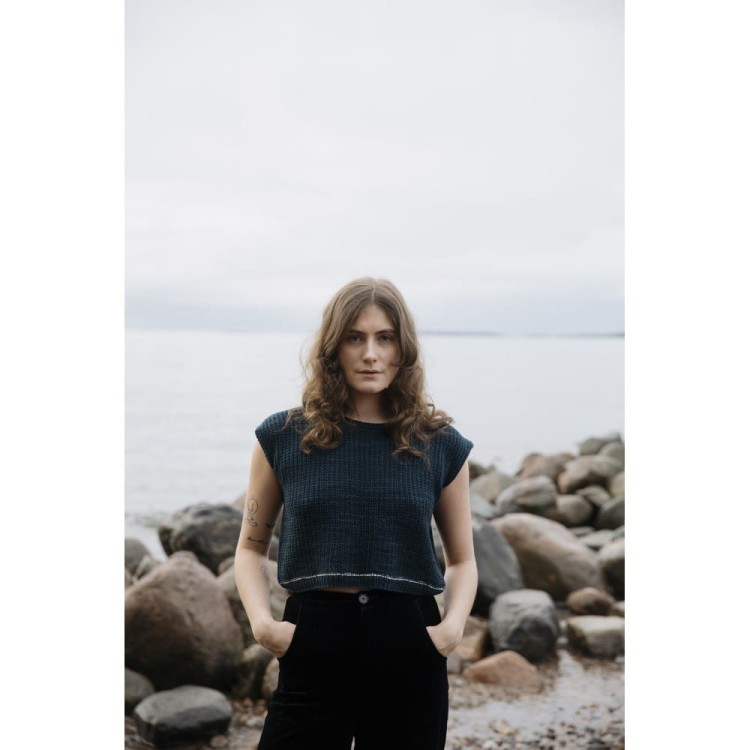 Książka Soothing Stitches: Knits for a Quiet Mind, Pauliina Kuunsola (Laine Publishing)