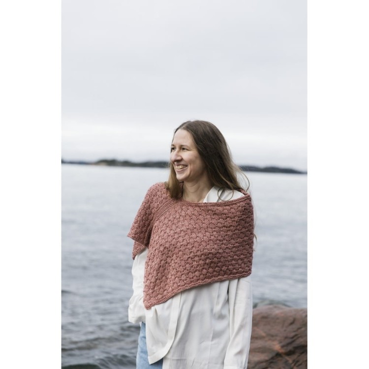 Książka Soothing Stitches: Knits for a Quiet Mind, Pauliina Kuunsola (Laine Publishing)