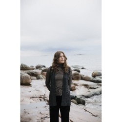 Książka Soothing Stitches: Knits for a Quiet Mind, Pauliina Kuunsola (Laine Publishing)