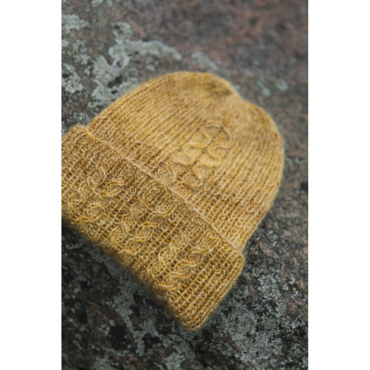 Książka Soothing Stitches: Knits for a Quiet Mind, Pauliina Kuunsola (Laine Publishing)