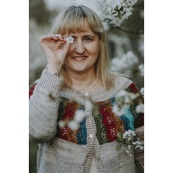 Książka Seasons of Stitches, Justyna Lorkowska (Laine Publishing)