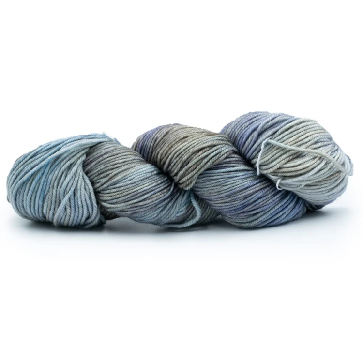 Włóczka Malabrigo Rios w kolorze Delphira ręcznie farbowana wełna merino superwash