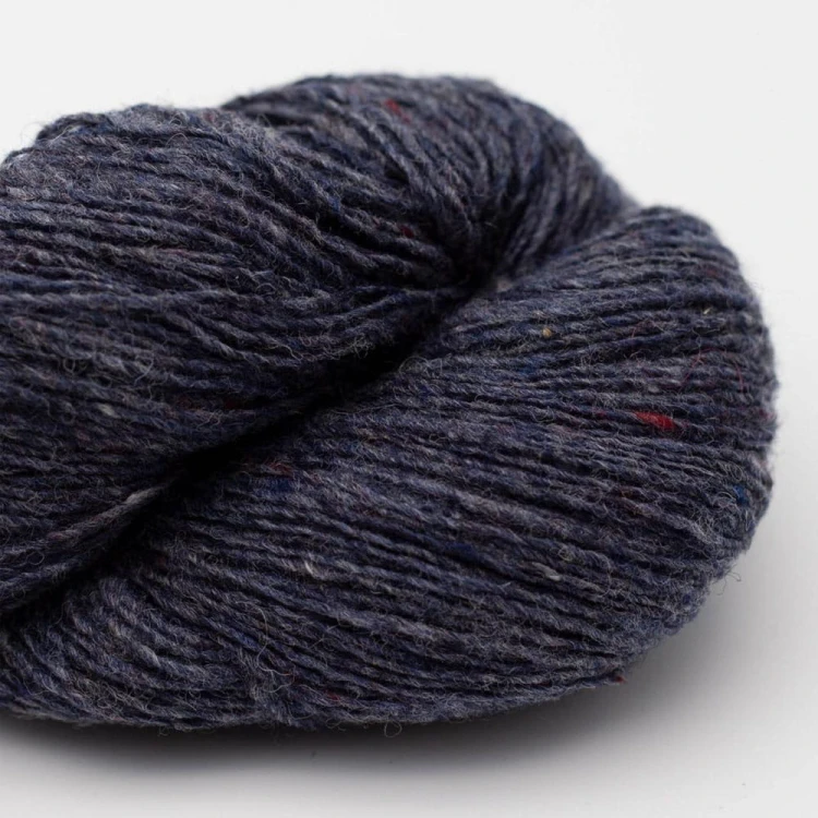 Loch Lomond Lace BC Garn – tweedowa włóczka ze 100% wełny GOTS kolor denim