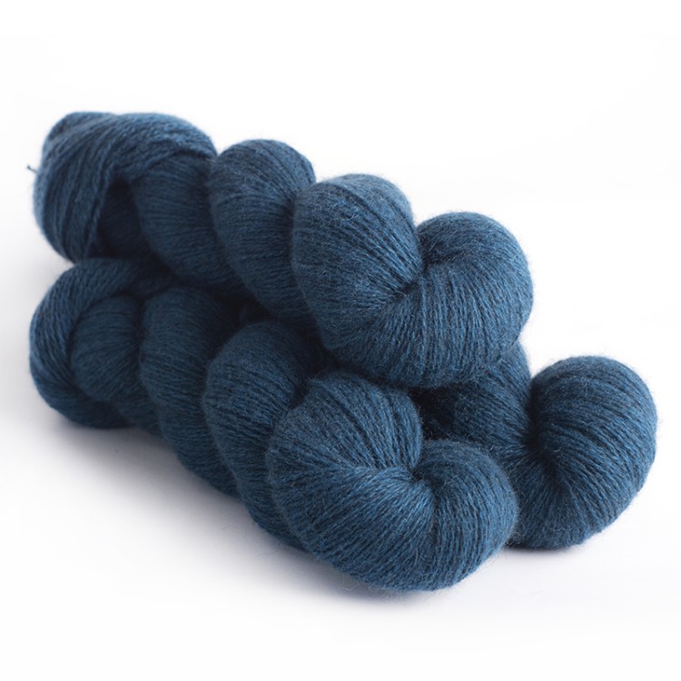 08_mYak_Skein_Petrol_lace.jpg