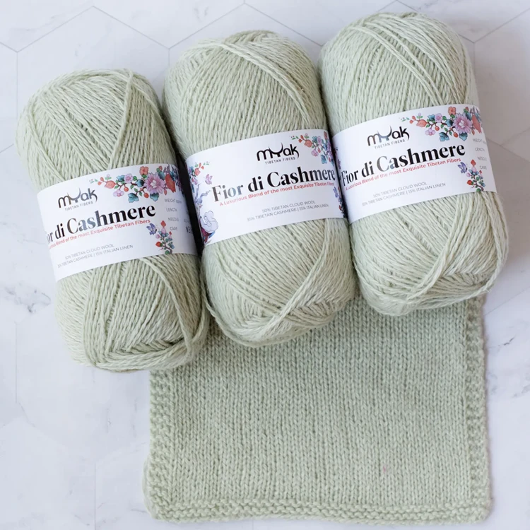 07_mYak-Fior-di-Cashmere_Beach-Sage_02_Q.webp