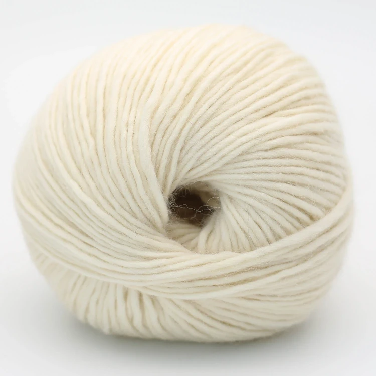 Color Crush Kremke 01 White - biała ecru włóczka merino