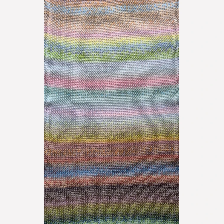 Color Crush Kremke 107 Fairy Core - kolorowa włóczka merino