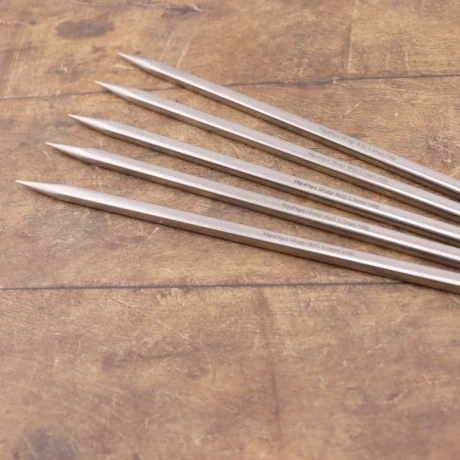 Przejdź do produktu Druty skarpetkowe Sharp Square HiyaHiya