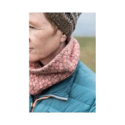 Książka Grand Shetland Adventure Knits, Mary Jane Mucklestone, Gudrun Johnston (Laine Publishing)