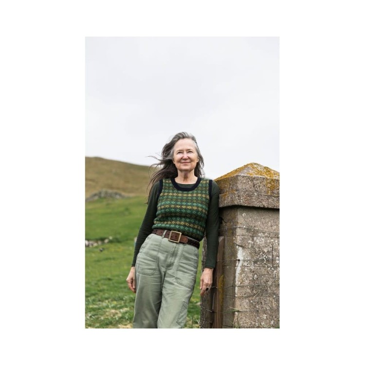 Książka Grand Shetland Adventure Knits, Mary Jane Mucklestone, Gudrun Johnston (Laine Publishing)