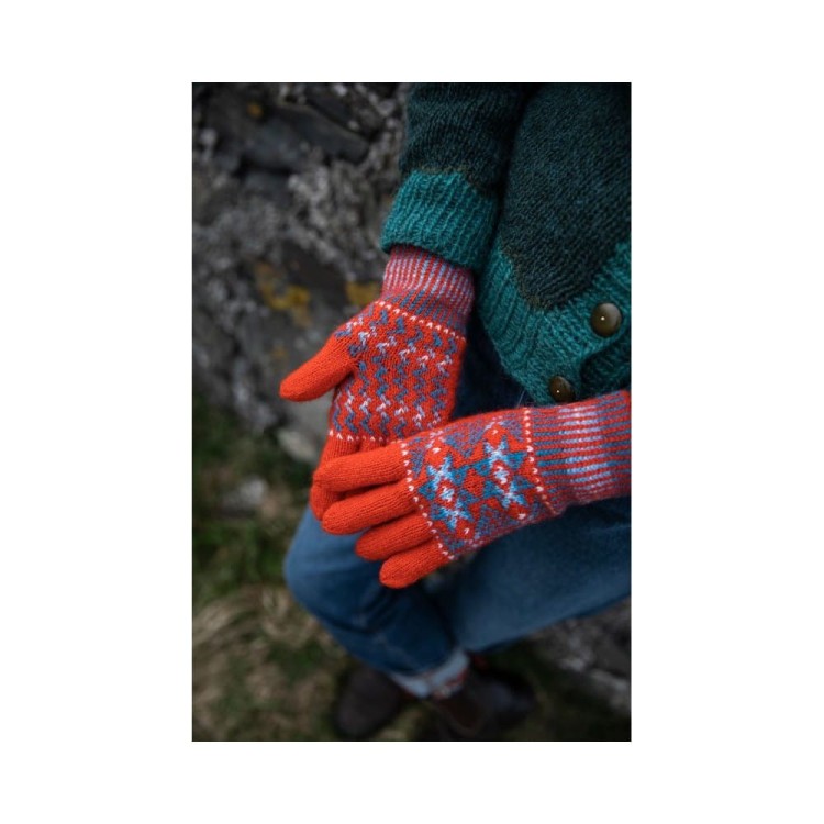 Książka Grand Shetland Adventure Knits, Mary Jane Mucklestone, Gudrun Johnston (Laine Publishing)