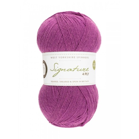 Przejdź do produktu Włóczka Signature 4ply 0735 Blackcurrant Bomb (West Yorkshire Spinneers)