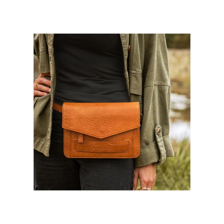 Cheri Black Skórzana torebka - nerka (Muud)